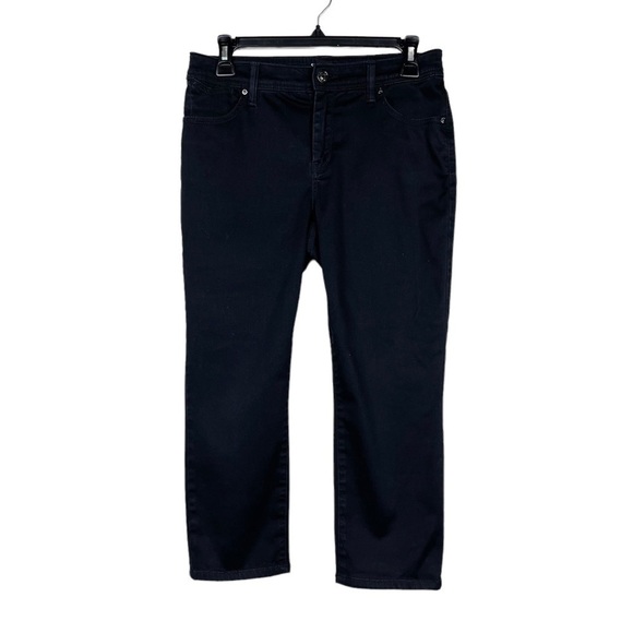 Chico's Black Mid Rise Stretch Slim Leg Crop Pants 
Chico's Size 0P US 4P - Picture 1 of 6